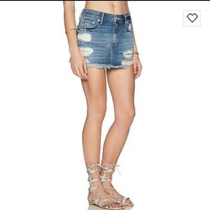 🔥Lovers + Friends Alex Mini Skirt in Magnolia